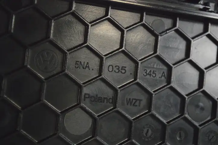Volkswagen T-Roc (2017 - ) 5NA035345A Декоративная планка — фото 7