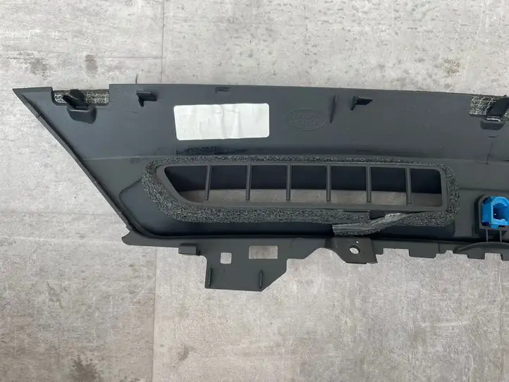 Land Rover Evoque II (2018 - ) K8D2046B62A Воздушная решетка панели — фото 3