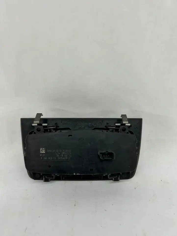 BMW 3 F30 F35 F31 (2012 - 2018) 9265303 Включатель фонарей — фото 3