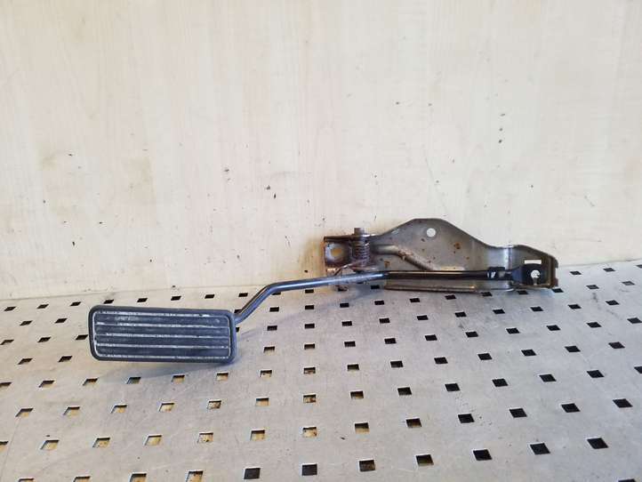 Subaru Forester SG (2003 - 2005)   Педаль акселератора