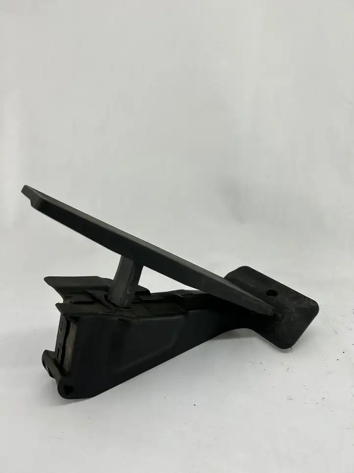 BMW 3 F30 F35 F31 (2012 - 2018) 6853176 Педаль акселератора — фото 3