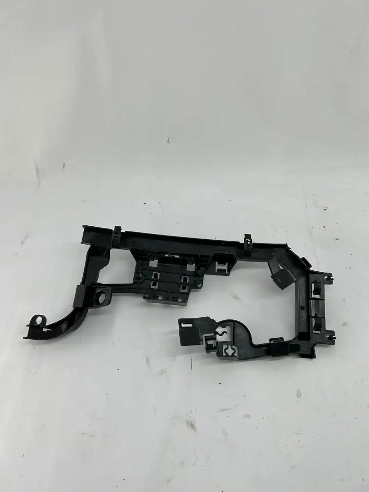 BMW 3 F30 F35 F31 (2012 - 2018) 9275917 Другая часть кузова — фото 3