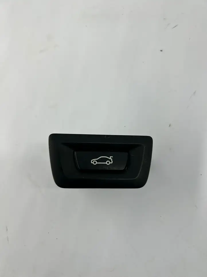 BMW 3 F30 F35 F31 (2012 - 2018) 9275119 Кнопка закрытия багажника — фото 1