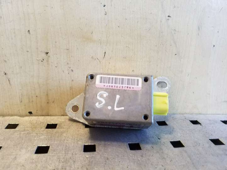 Subaru Forester SG (2003 - 2005)  98235SA010 Датчик удара надувных подушек