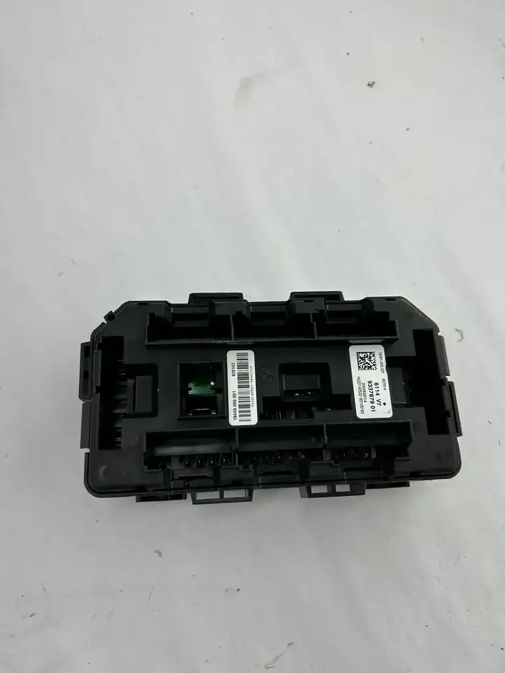 BMW 3 F30 F35 F31 (2012 - 2018) 9337879 Блок предохранителей — фото 3