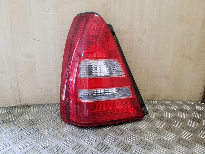 Subaru Forester SG (2003 - 2005)  22020762 Задний фонарь в кузове