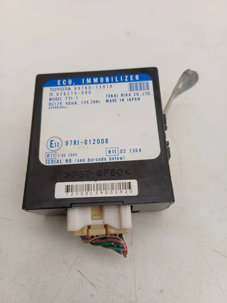 Toyota Corolla Verso E121 (2004 - 2007) 8978013010 Блок иммобилайзера — фото 1