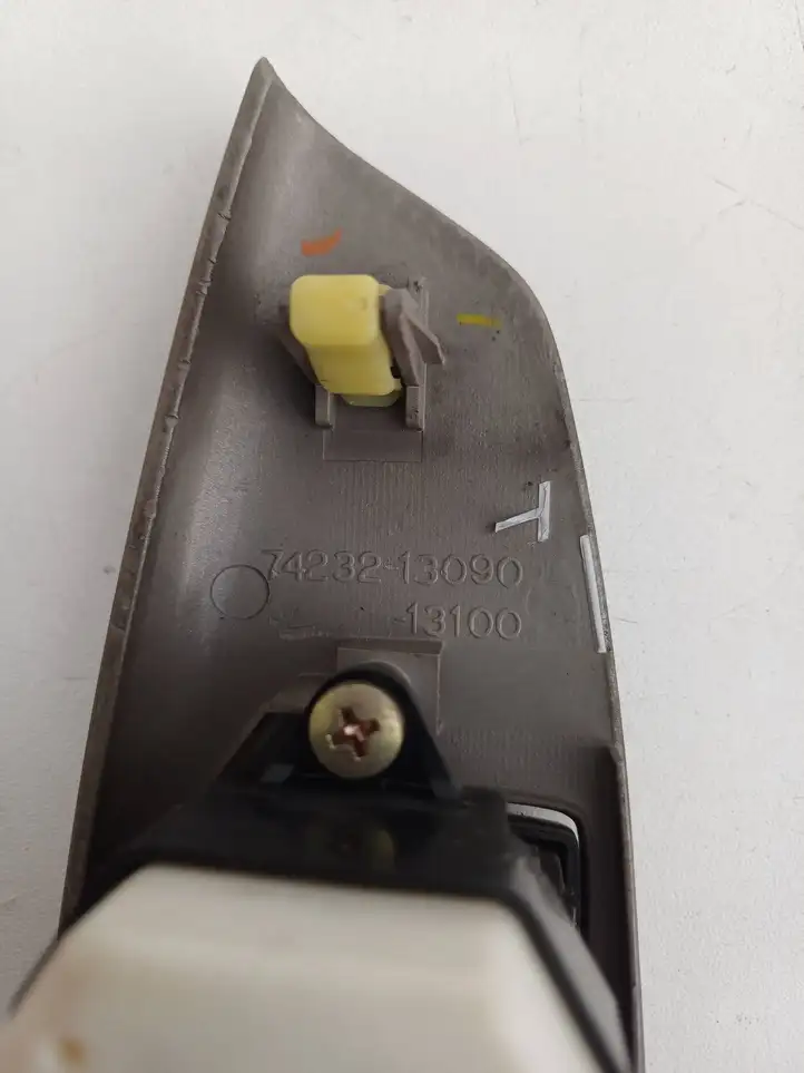 Toyota Corolla Verso E121 (2004 - 2007) 7423213090 Блок кнопок стеклоподъемников — фото 2