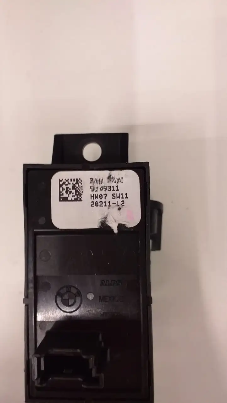 BMW 3 G20 G21 (2019 - ) 9109311 Кнопка ручного тормоза — фото 2
