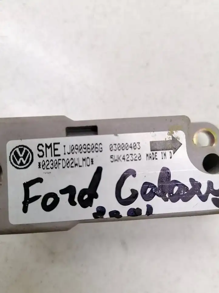 Ford Galaxy (2000 - 2006) 1J0909606G Датчик удара SRS — фото 2