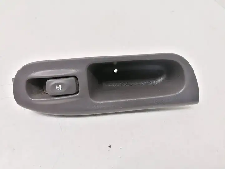Renault Scenic I (1996 - 2003) 7700431172 Кнопка стеклоподъемников — фото 1