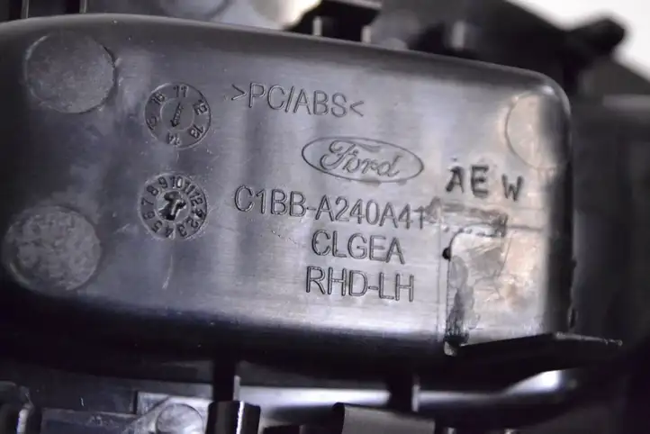 Ford Fiesta (2013 - 2017) C1BBA240A41AEW Декоративная накладка передней двери — фото 6