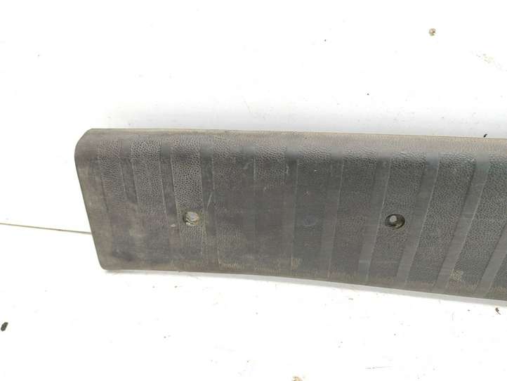 Volkswagen Transporter-Caravelle (1990 - 2003)  705863487A Отделка порога багажника