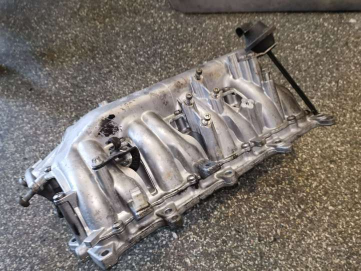 Opel Astra (2012 - 2015)  8973858235 Впускной коллектор