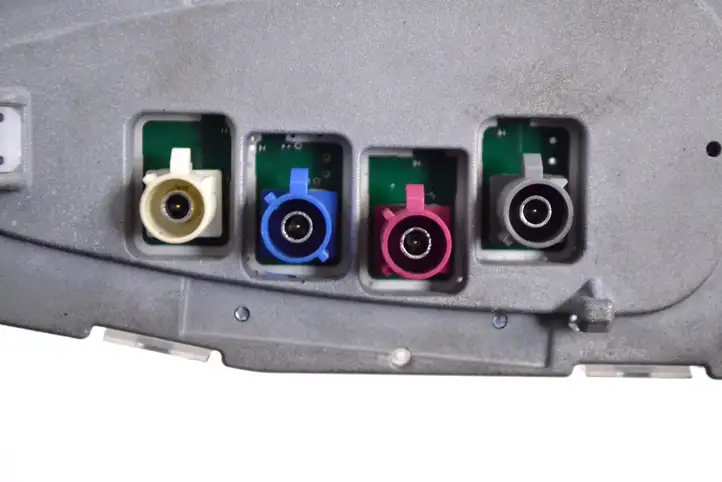 BMW 3 F30 F35 F31 (2012 - 2018) 9350089 GPS антенна — фото 4