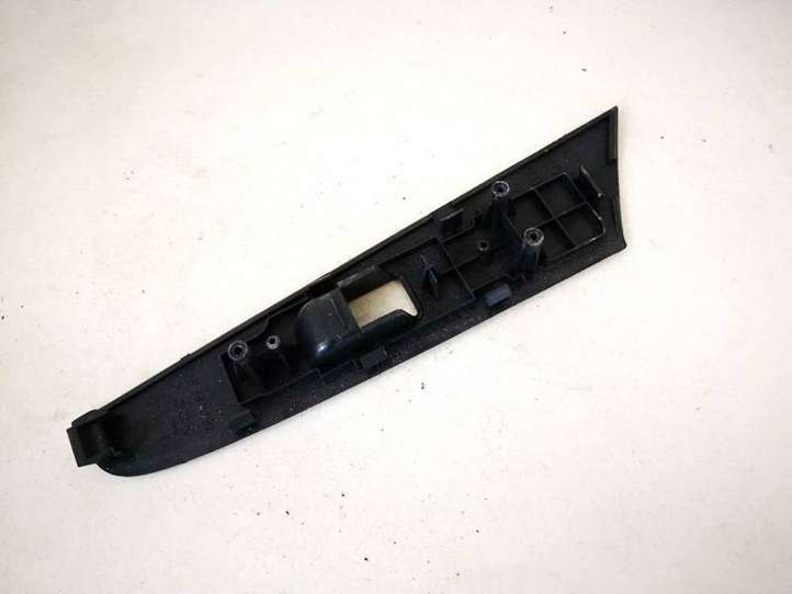 Mazda 3 (2003 - 2006)  bp4k5581j Отделка кнопок стеклоподъемника 