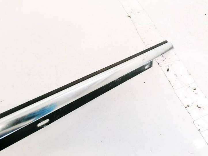 Audi A6 (2004 - 2008)  4F0853763 Облицовка стекла задней двери