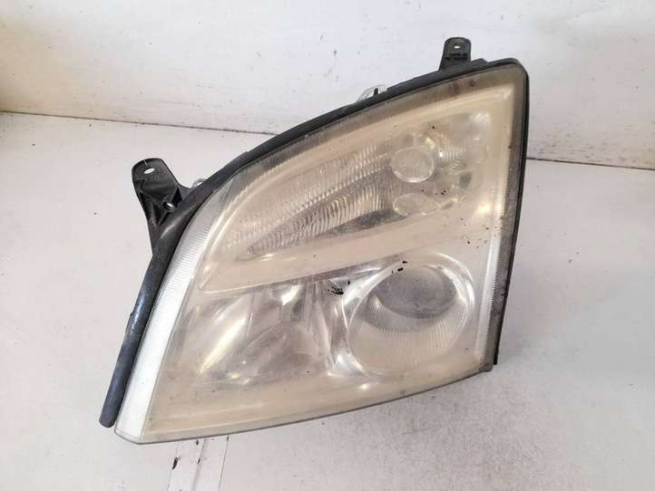 Opel Vectra (2002 - 2005)  15588700 Передняя фара