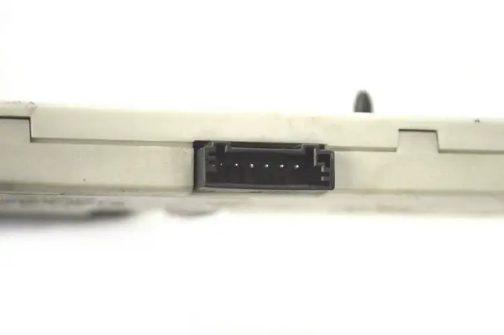BMW 3 E90 E91 (2005 - 2012) 6928934 Усилитель антенны — фото 6