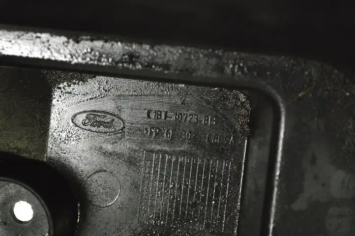Ford Fiesta (2013 - 2017) C1BT10723BB Ящик аккумулятора — фото 6