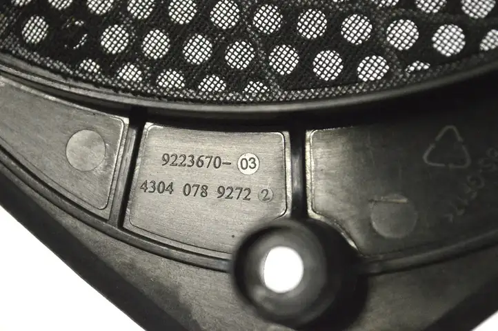 BMW 1 F20 F21 (2011 - 2019) 9223670 Накладка центрального динамика — фото 6