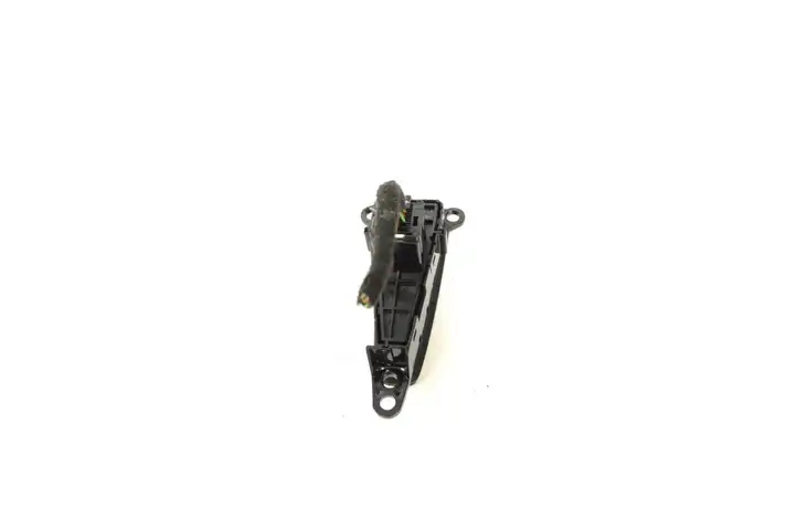 Ford Focus (2011 - 2015) F1ET11B573AA Кнопка фаркопа в багажнике — фото 4