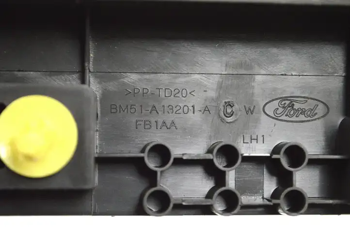 Ford Focus (2011 - 2015) BM51A13201ACW Верхняя обшивка стойки B — фото 5
