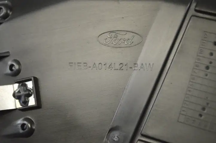 Ford Focus (2011 - 2015) F1EBA014L21BAW Воздушная решетка панели — фото 6