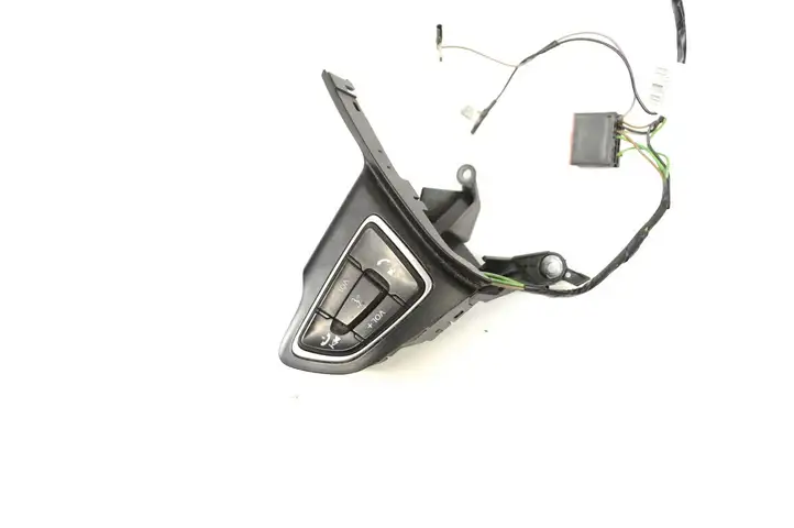 Ford Focus (2011 - 2015) F1ET14K147CB Кнопки на рулевом колесе — фото 1