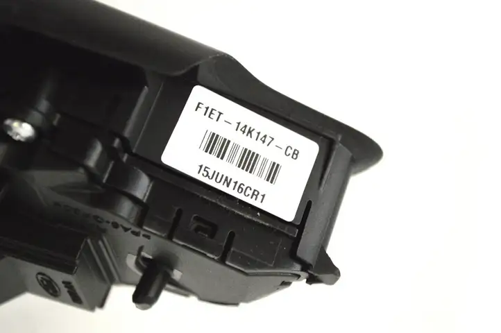 Ford Focus (2011 - 2015) F1ET14K147CB Кнопки на рулевом колесе — фото 5