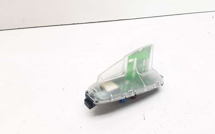 BMW 5 GT F07 (2010 - 2017)  6950704 Антенна (антенна GPS)