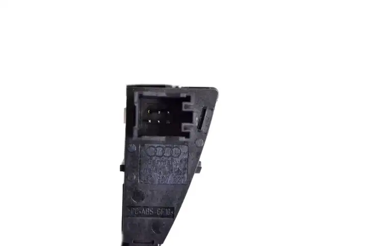 Audi A6 C7 (2014 - 2018) 4G2927227 Кнопка фаркопа в багажнике — фото 4
