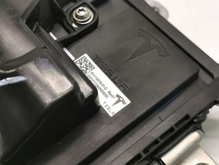 Tesla Model X (2015 - 2021)  1112379-01-D Другие блоки управления / модули