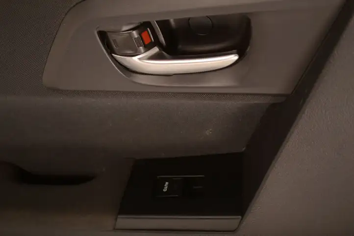 Toyota Auris E180 (2012 - 2018) 6773602240 Обшивка задней двери — фото 2