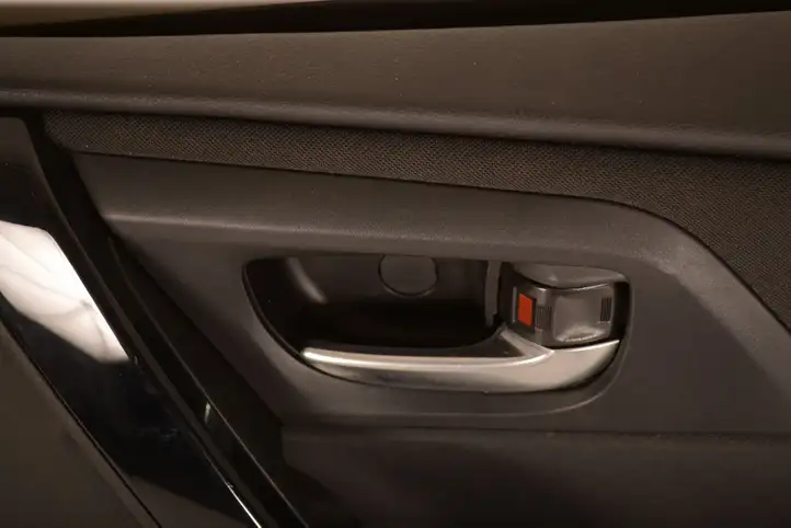 Toyota Auris E180 (2012 - 2018) 6777702300 Обшивка передней двери — фото 3