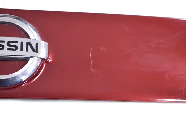 Nissan Qashqai (2013 - 2017) 908104ES Подсветка номера — фото 4