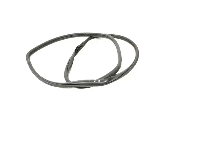 Hyundai ix35 (2013 - 2019) Уплотнитель задней двери — фото 1