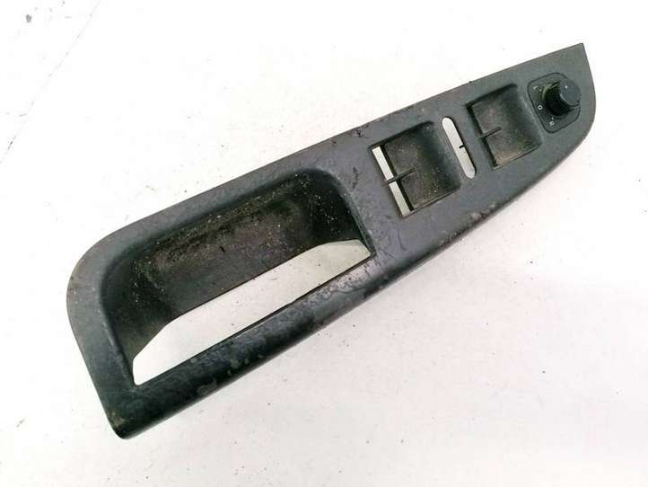 Volkswagen Golf V (2003 - 2009)  1K4868049B Отделка кнопок стеклоподъемника 