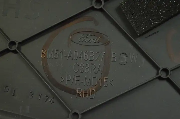 Ford Focus (2011 - 2015) BM51A046B27BCW Другая деталь консоли (туннеля) — фото 5