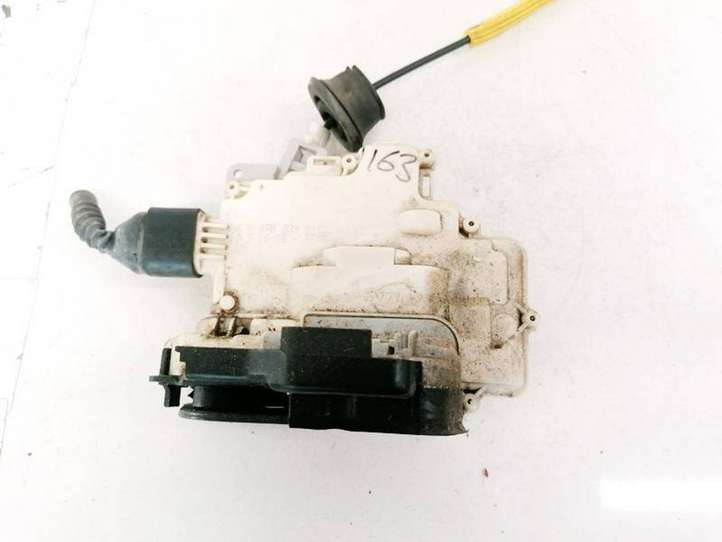 Audi A6 (2004 - 2008)  4F0839015 Замок задней двери