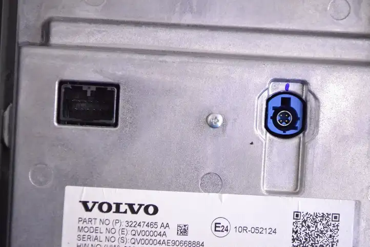 Volvo XC60 (2017 - ) QV00004A Магнитола / мультимедийная система — фото 6