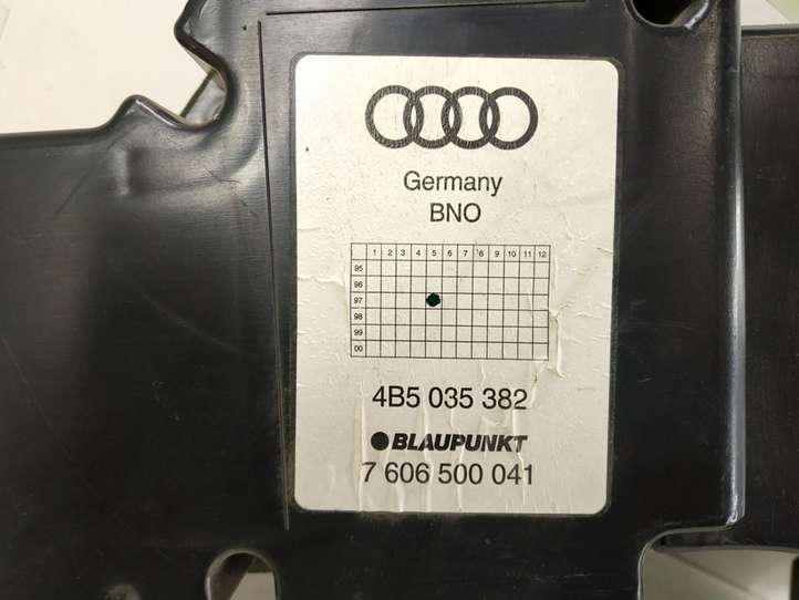 Audi A6 (2001 - 2004)   Громкоговоритель (громкоговорители) в заднем подоконнике