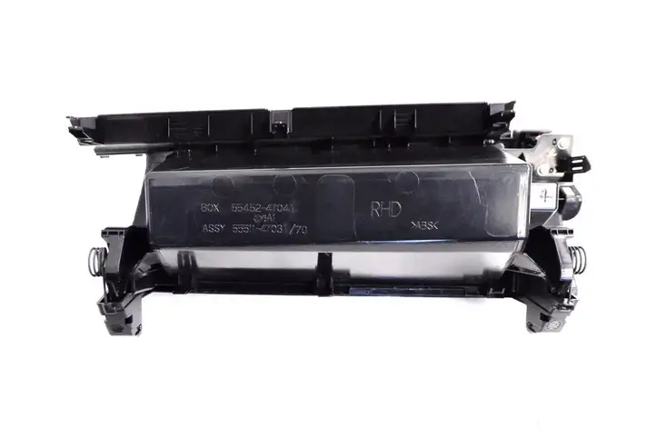Toyota Prius (XW30) (2009 - 2015) 5545247041 Вещевой ящик — фото 4