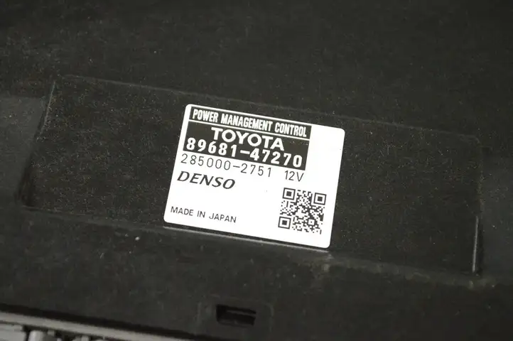 Toyota Prius (XW30) (2009 - 2015) 285002751 Реле выравнивания напряжения — фото 4
