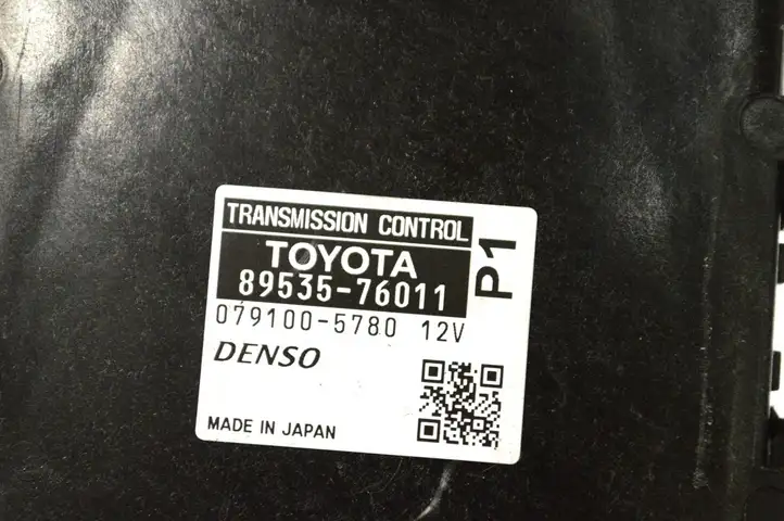 Toyota Prius (XW30) (2009 - 2015) 8953576011 Блок управления АКПП — фото 4