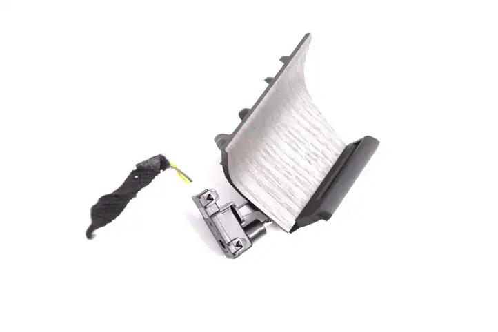 Volvo XC40 (2017 - ) 31477774 Декоративная планка — фото 3
