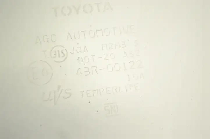 Toyota Prius (XW30) (2009 - 2015) 43R00122 Стекло задней двери — фото 5