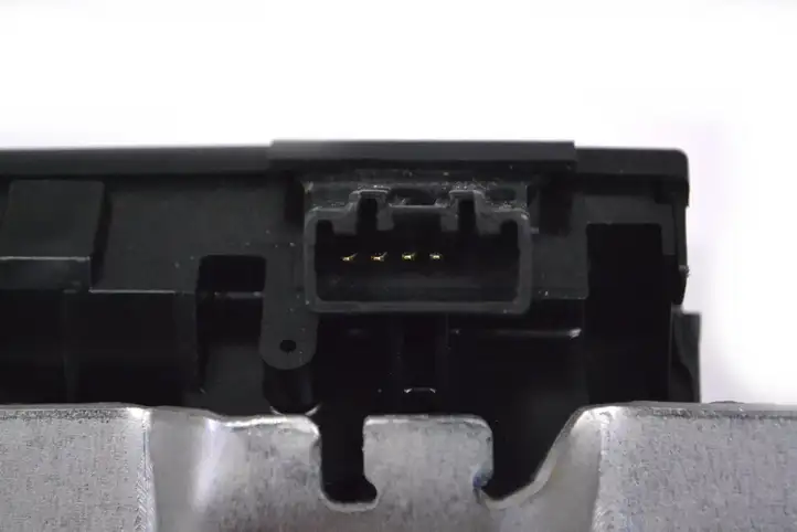 Ford Fiesta (2013 - 2017) 8A61A442A66BE Замок крышки багажника — фото 5