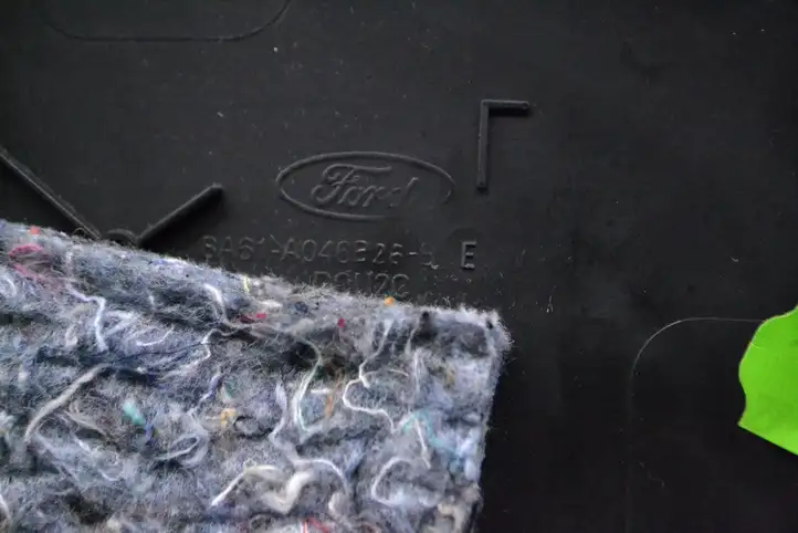Ford Fiesta (2013 - 2017) 8A61A046B26BEW Другая деталь консоли (туннеля) — фото 7