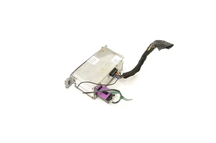 Toyota Land Cruiser (J120) (2002 - 2009) PZ445E933102 Усилитель антенны — фото 2